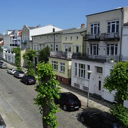Moderne Und Gemuetliche Dachgeschosswohnung Mit Balkon, Zentrale & Ruhige Lage, 500m Zum Appartamento *